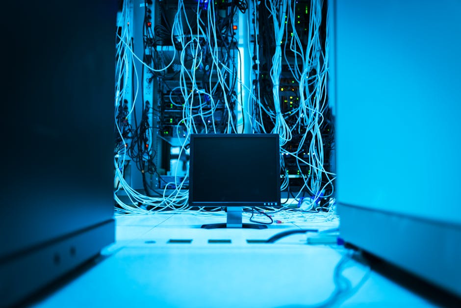 Kompaktes Netzwerk Rack: Der Test fuer kleine Raeume
